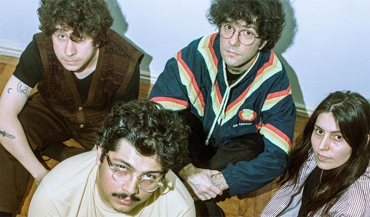 Supervão fala sobre novo momento e exalta o indie em entrevistão para o Scream &amp; Yell